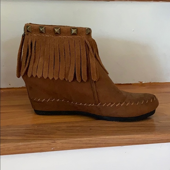 Gently used wedge booties - Picture 5 of 6